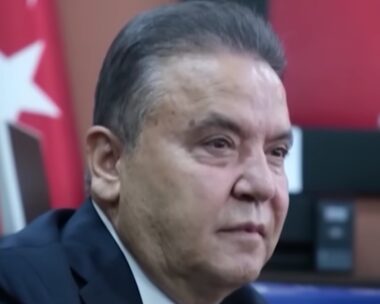 Μουχιτίν Μποτσέκ