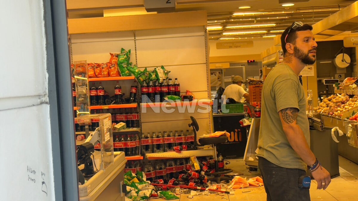 Αυτοκίνητο μπήκε μέσα σε σούπερ μάρκετ