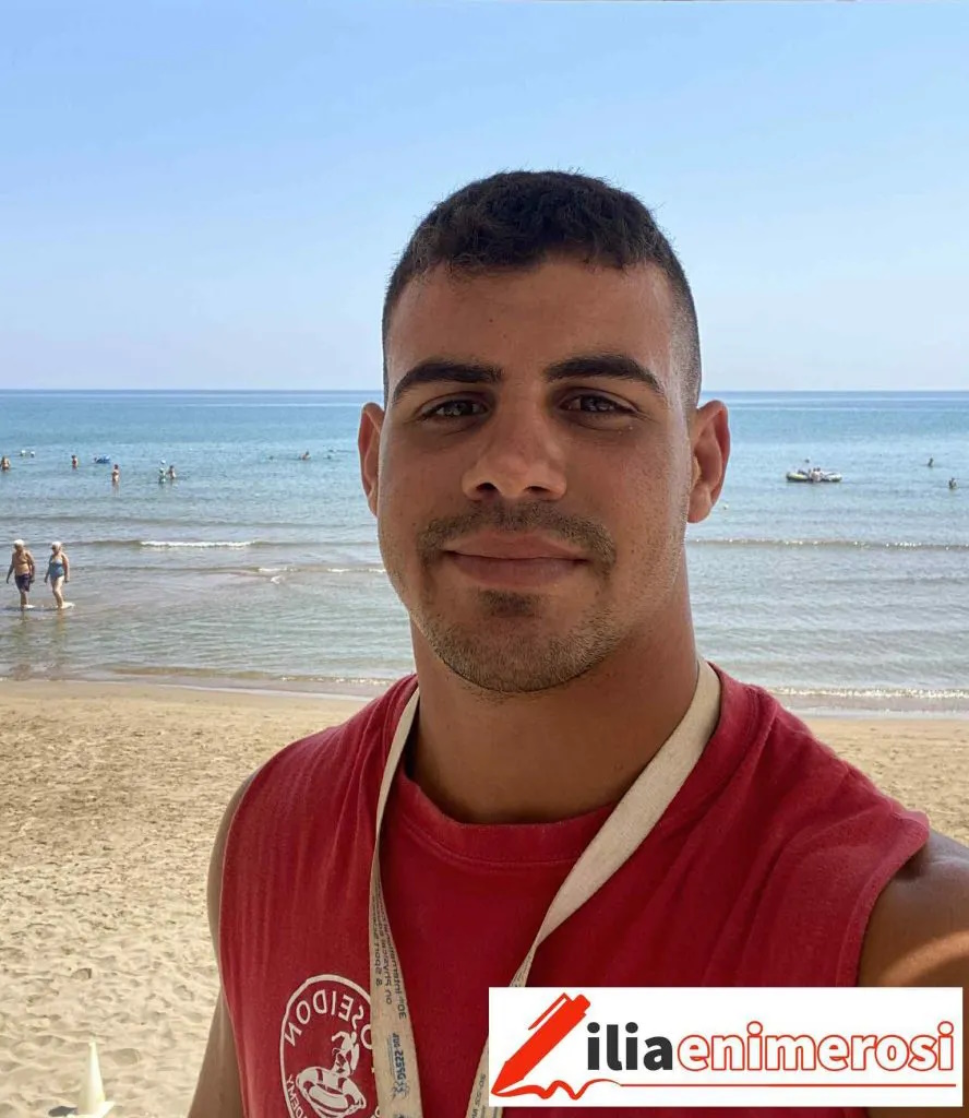 Ο ναυαγοσώστης Γιώργος Νικολόπουλος / Φωτογραφία: iliaenimerosi.gr