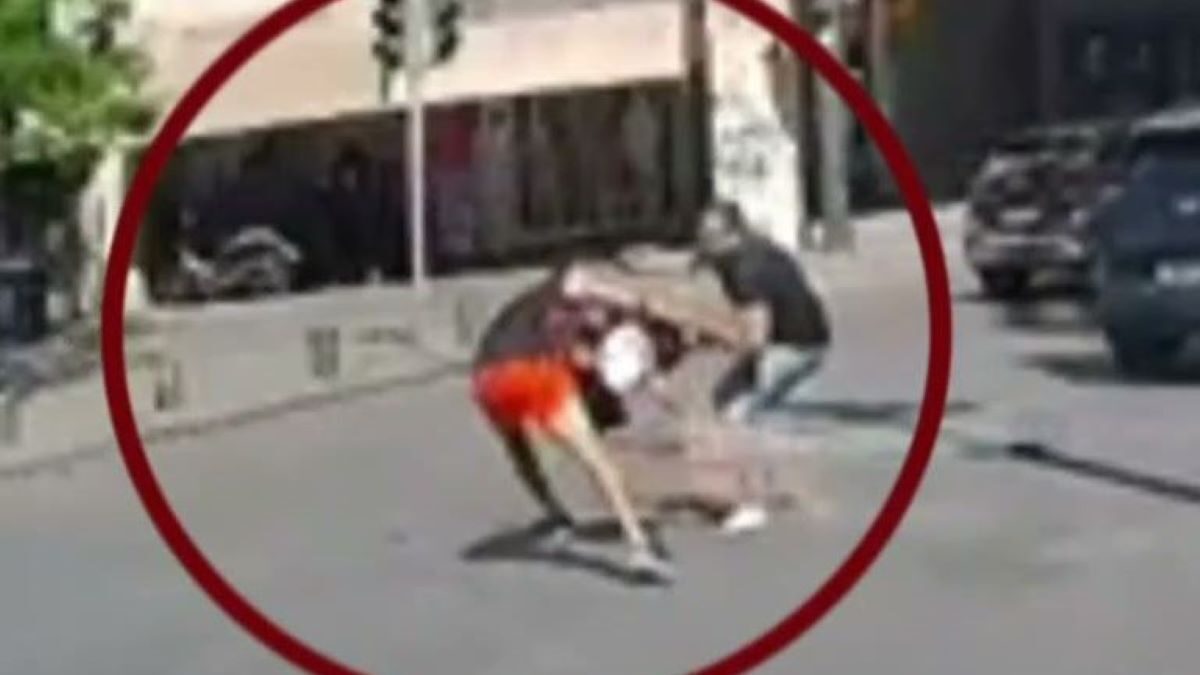 Άνδρας προσπάθησε να κλέψει τα προσωπικά αντικείμενα οδηγού ταξί στην Ομόνοια