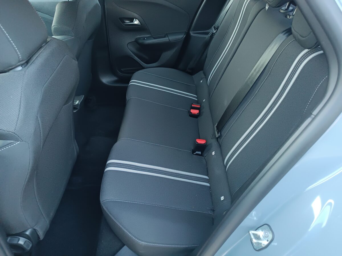 opel-corsa-hybrid-145hp