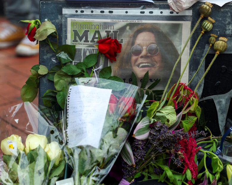 Ozzy Osbourne: Ελικόπτερο με γιατρούς προσγειώθηκε στην αυλή του – Προσπαθούσαν επί δύο ώρες να τον σώσουν