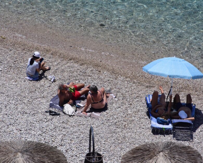 Καιρός: Ζέστη διαρκείας μέχρι το τέλος Ιουλίου – Στους 40 βαθμούς Κελσίου η θερμοκρασία, η πρόγνωση των επόμενων ημερών