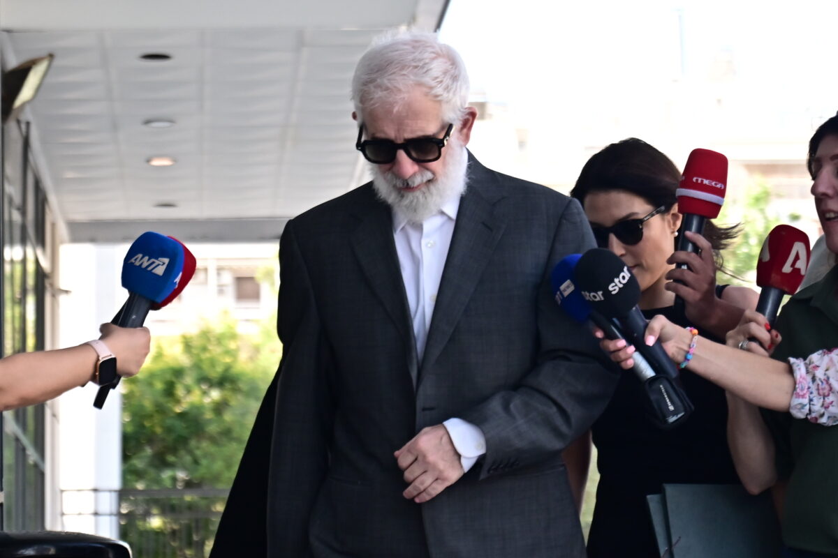 Πέτρος Φιλιππίδης