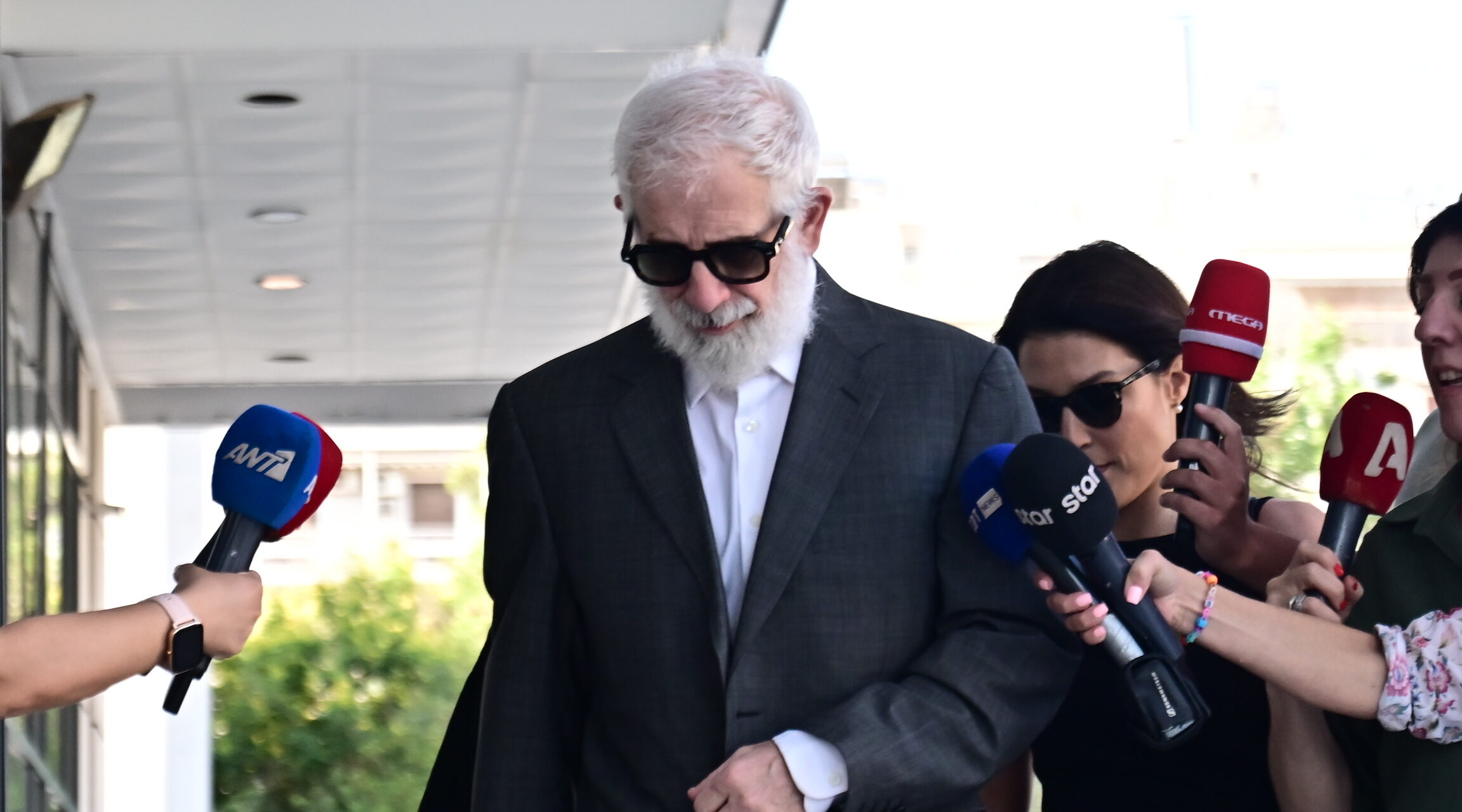 Πέτρος Φιλιππίδης