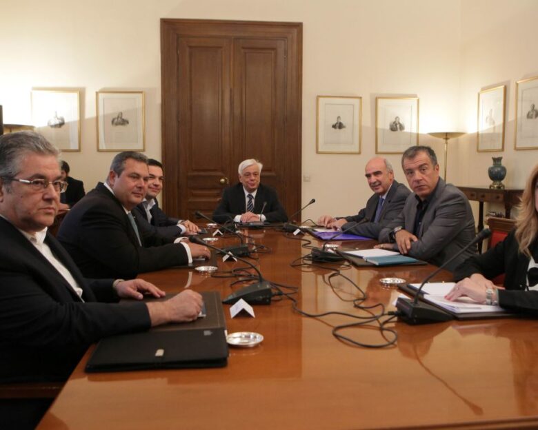 Συμβούλιο πολιτικών αρχηγών 2015: Στη δημοσιότητα τα πλήρη πρακτικά – Οι διαβεβαιώσεις Τσίπρα και το «μάζεψε τους υπουργούς σου» του Μεϊμαράκη