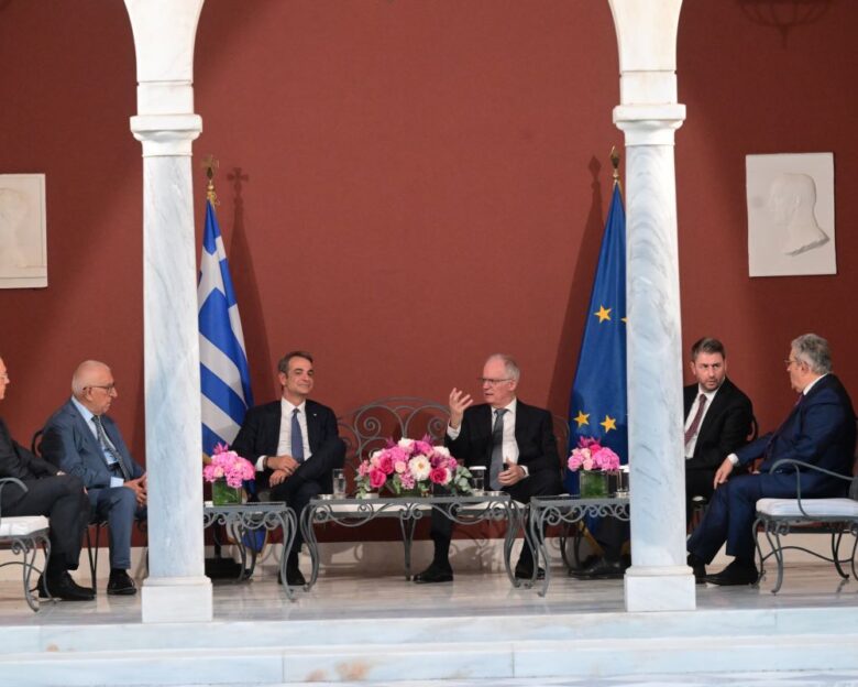 Προεδρικό Μέγαρο: Δεξίωση για την 51η επέτειο αποκατάστασης της Δημοκρατίας – Οι ηχηρές απουσίες και οι καλεσμένοι