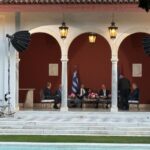 Ο Κυριάκος Μητσοτάκης με τον Πρόεδρο της Δημοκρατίας και τους πολιτικούς αρχηγούς