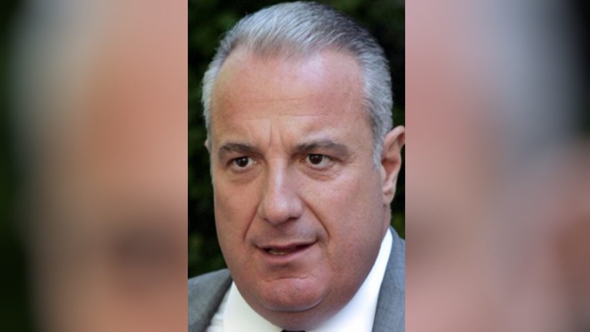 Ο Σάκης Κεχαγιόγλου