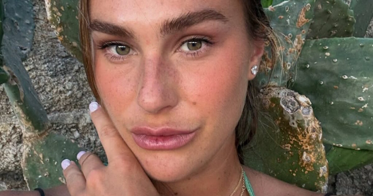 Arina Sampalenka returned to Mykonos for her vacation