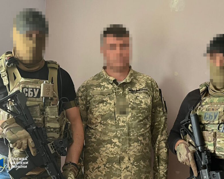 Ουκρανία: Συνελήφθη στρατιωτικός που κατασκόπευε θέσεις μαχητικών αεροσκαφών F-16 και Mirage 2000 για την Ρωσία