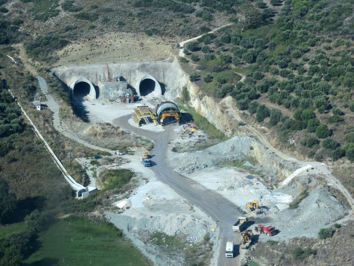 Σήραγγες