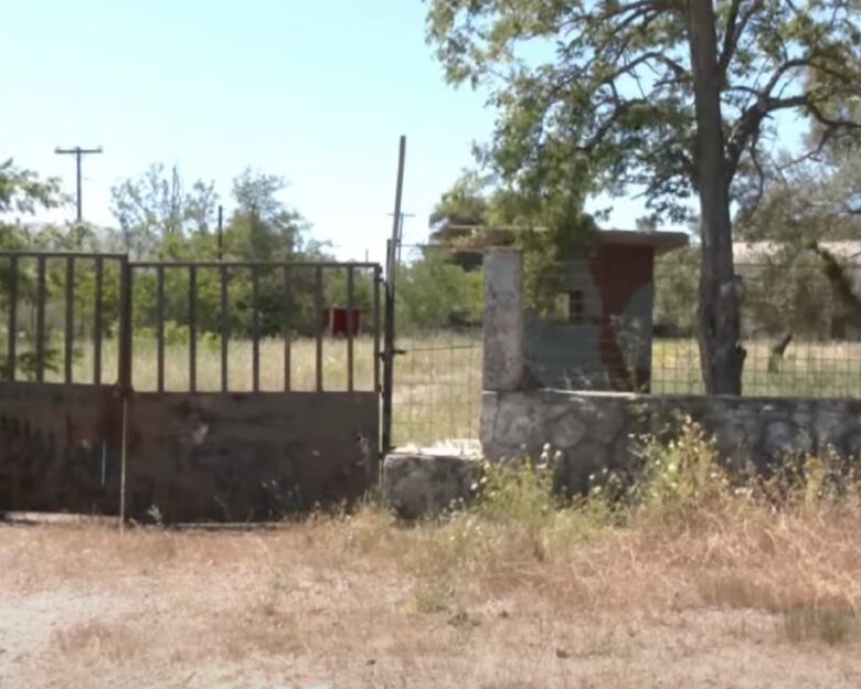 Το εγκαταλελειμμένο στρατόπεδο «Ζωγραφάκη» επικρατέστερο για κλειστό κέντρο κράτησης μεταναστών στην Κρήτη