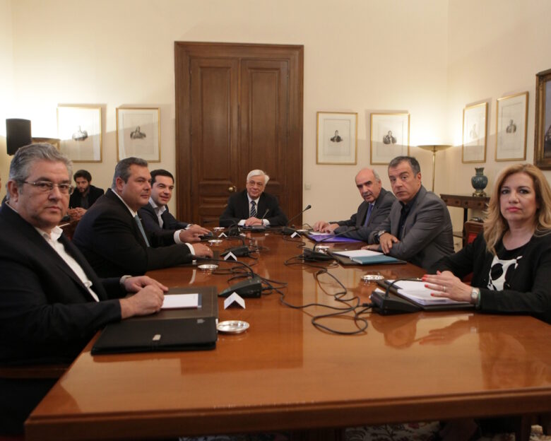 Στο φως τα πρακτικά του συμβουλίου πολιτικών αρχηγών το 2015 – Τα τηλεφωνήματα Παυλόπουλου, Τσίπρα σε Μέρκελ, Ολάντ και Πούτιν