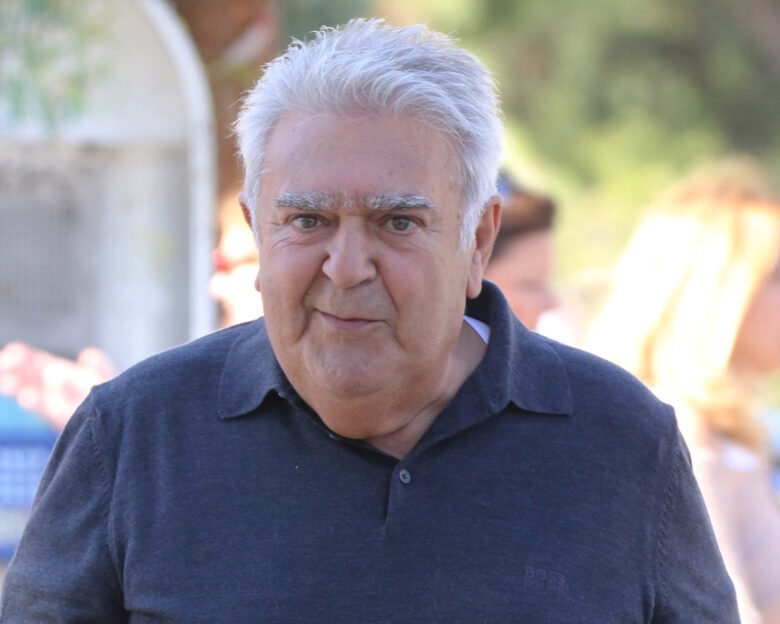 Πασχάλης Τερζής: «Την καλημέρα μου σε όλους» λέει μετά τα ψευδή δημοσιεύματα για τον θάνατό του