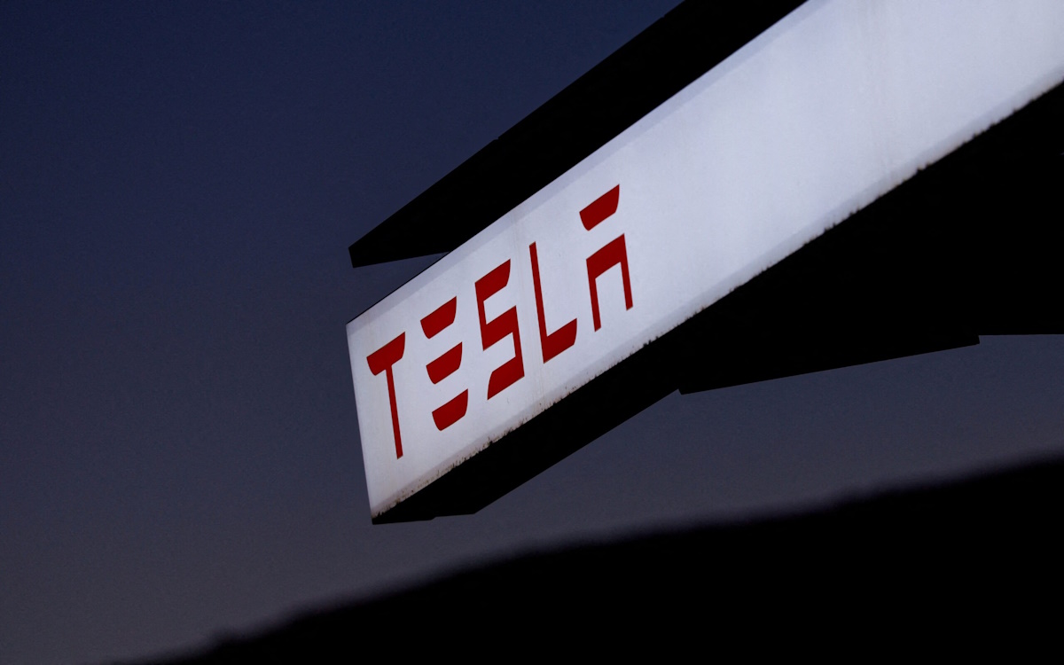 TESLA LOGO