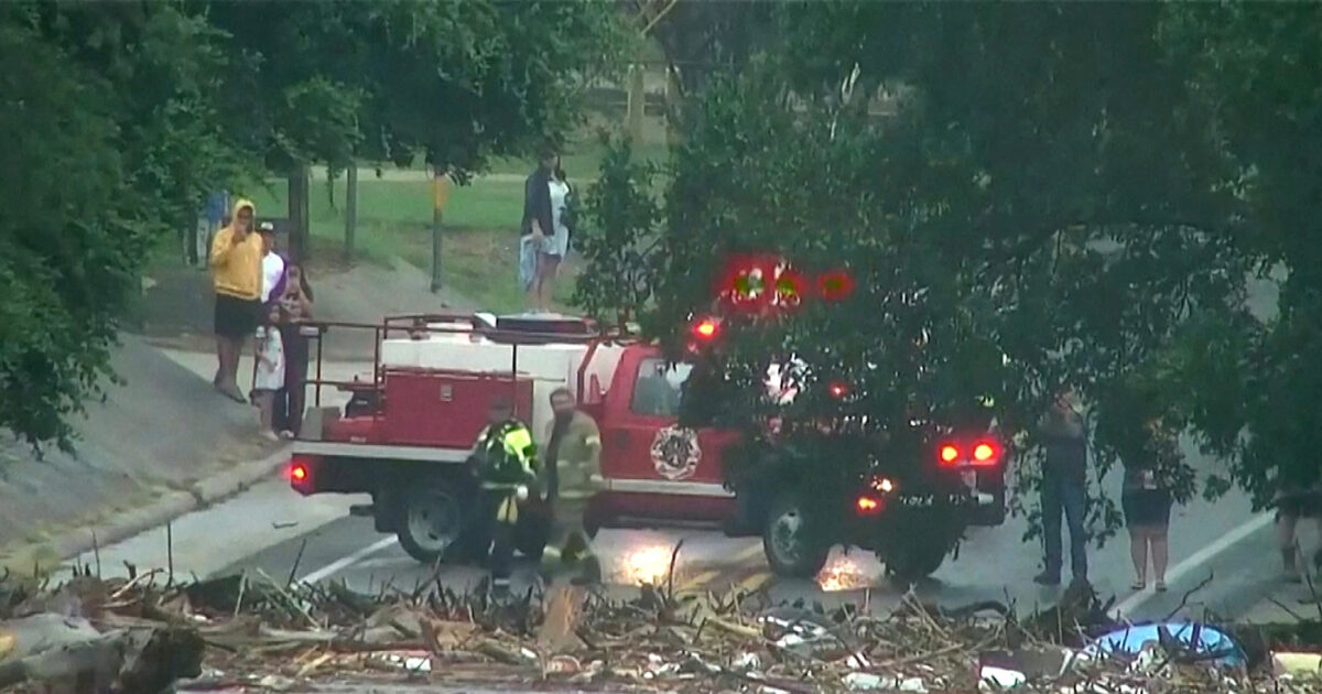 USA: Dozens dead and missing from floods in Texas