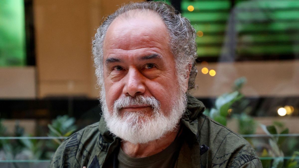 Ο Θοδωρής Κατσαφάδος