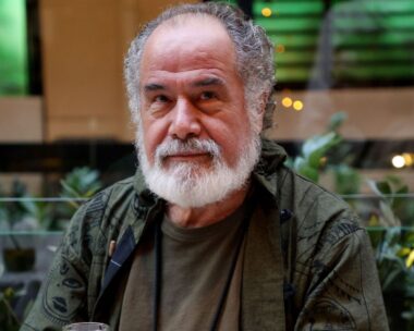 Ο Θοδωρής Κατσαφάδος
