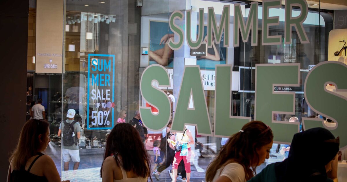 Summer Discounts 2025: Sunday with open shops, offers and all the basic rules