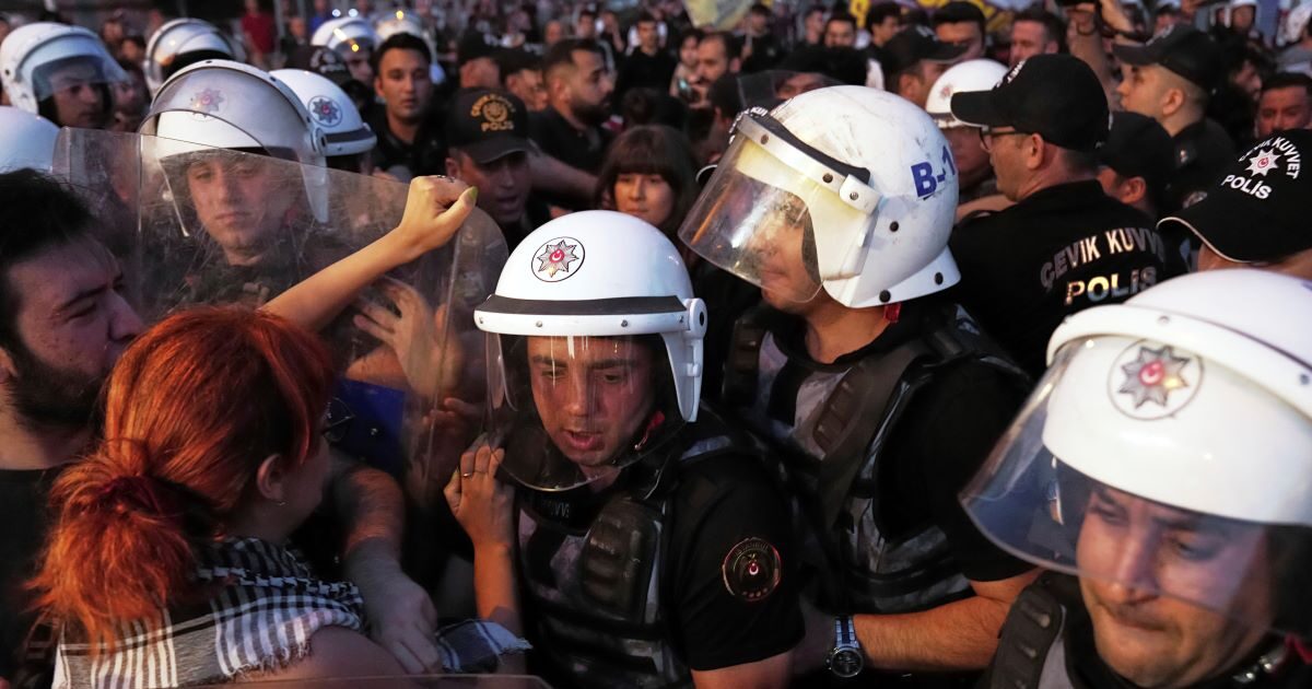 Turkey: 42 arrests in the demonstration in favor of Ekrem Imoglou – accused of insulting Tayyip Erdogan