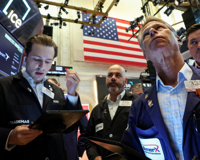 Wall Street: Σε νέα ρεκόρ ο S&P 500 και ο Nasdaq