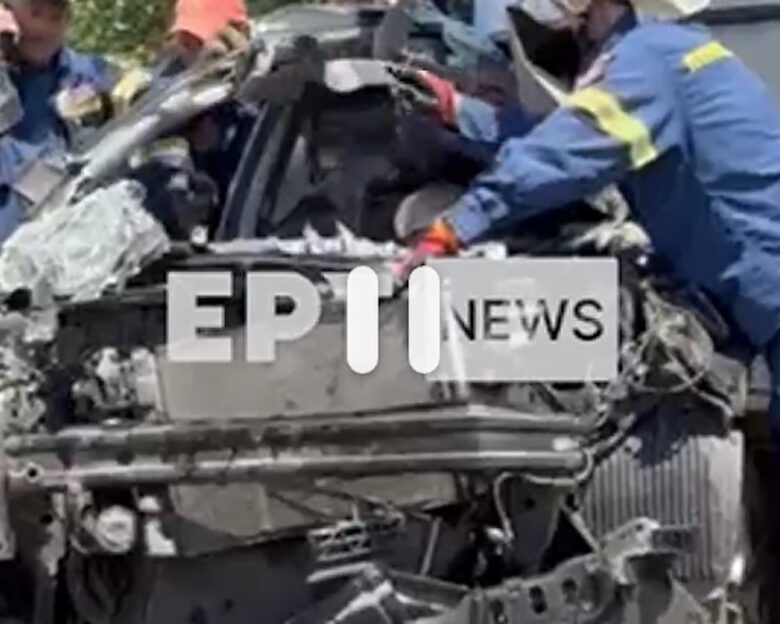 Πάτρα: Ο οδηγός μιλά μέσα από τα σιντρίμμια του αυτοκινήτου του μετά την σύγκρουση με τον συρμό του Προαστιακού