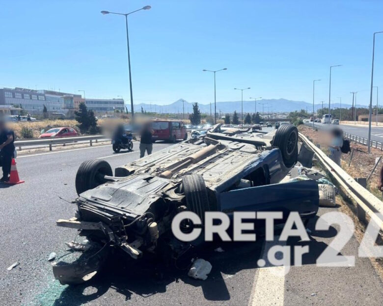Τροχαίο με 4 τραυματίες στον ΒΟΑΚ – Στραπατσαρισμένα αυτοκίνητα και σπασμένα κομμάτια στην άσφαλτο