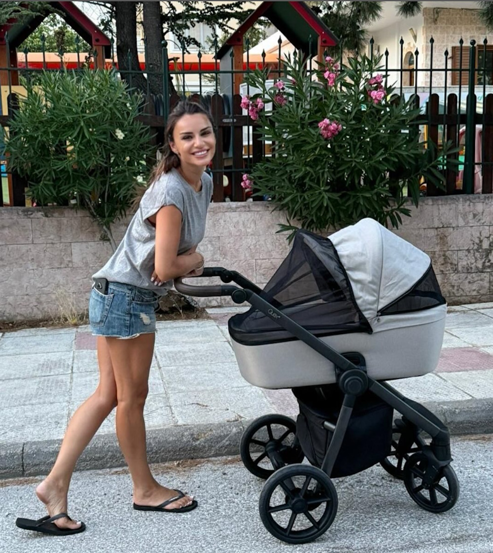 Η Ελένη Τσολάκη με την κόρη της