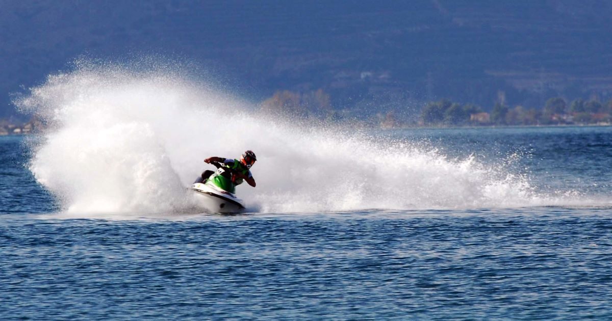 Santorini: Conflict two jet skiing – two American tourists were seriously injured