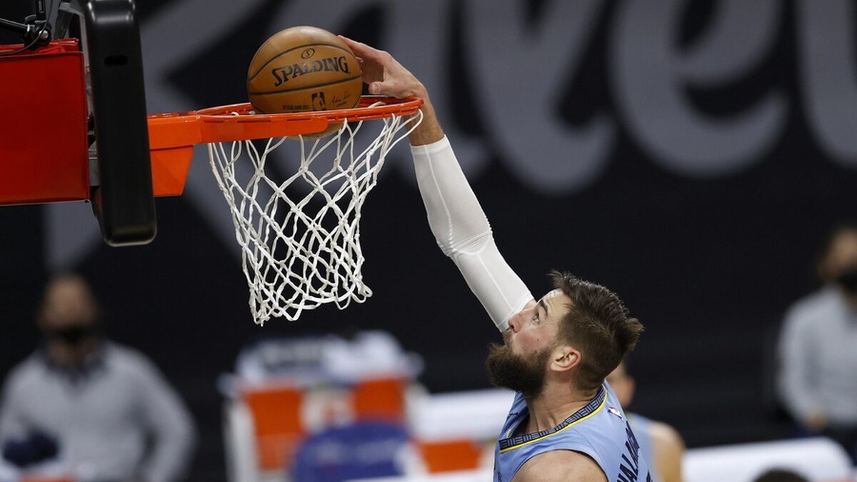 Ο Γιόνας Βαλαντσιούνας σε αγώνα του NBA