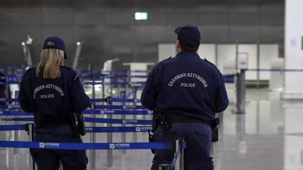 Αστυνομικοί στο αεροδρόμιο Ελ. Βενιζέλος