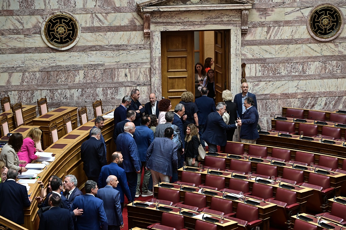 Ένταση στη Βουλή