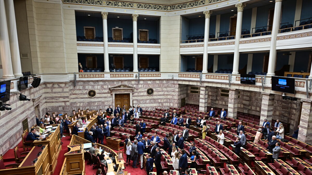 Συζήτηση στη Βουλή για τη σύσταση Προανακριτικής Επιτροπής
