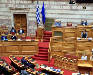 Συνεδρίαση της Βουλής για την τροπολογία για το μεταναστευτικό