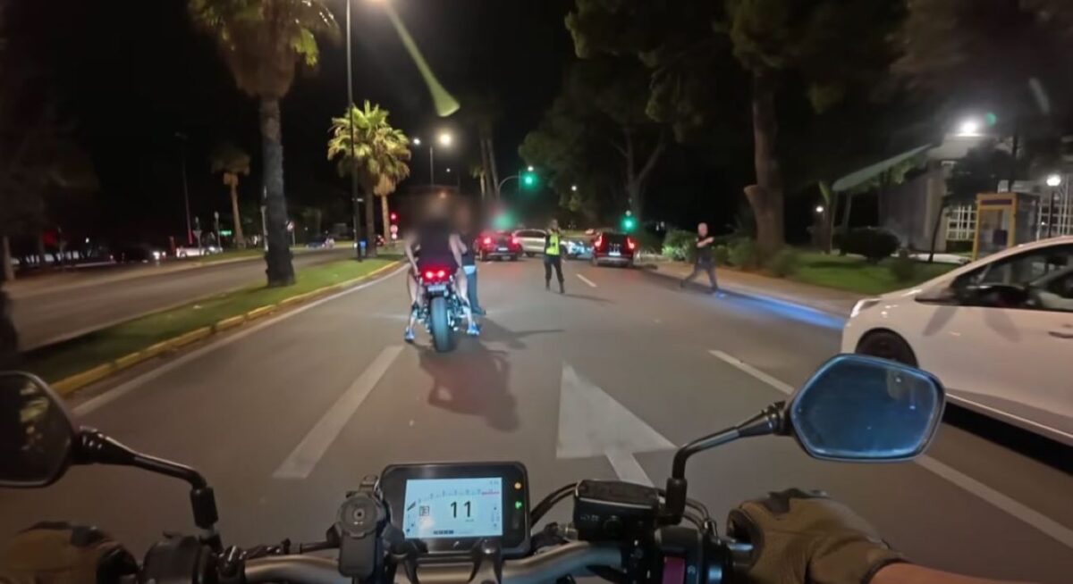 Μηχανές στη Λεωφόρο Βουλιαγμένης