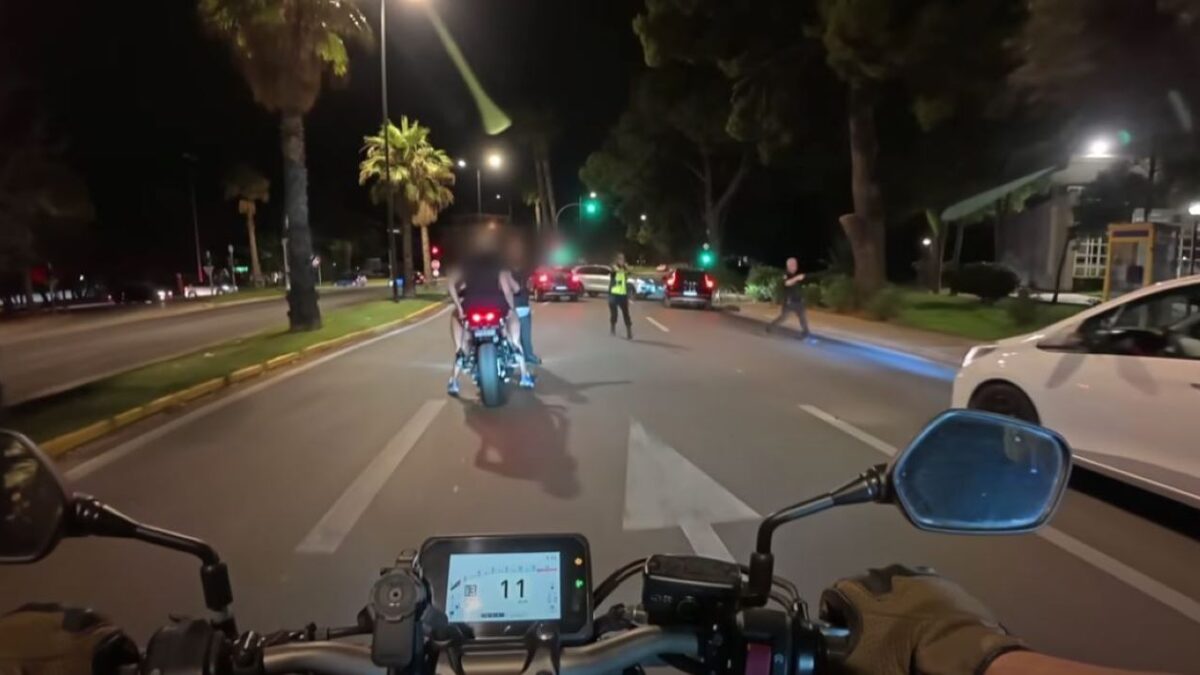 Μηχανές στη Λεωφόρο Βουλιαγμένης