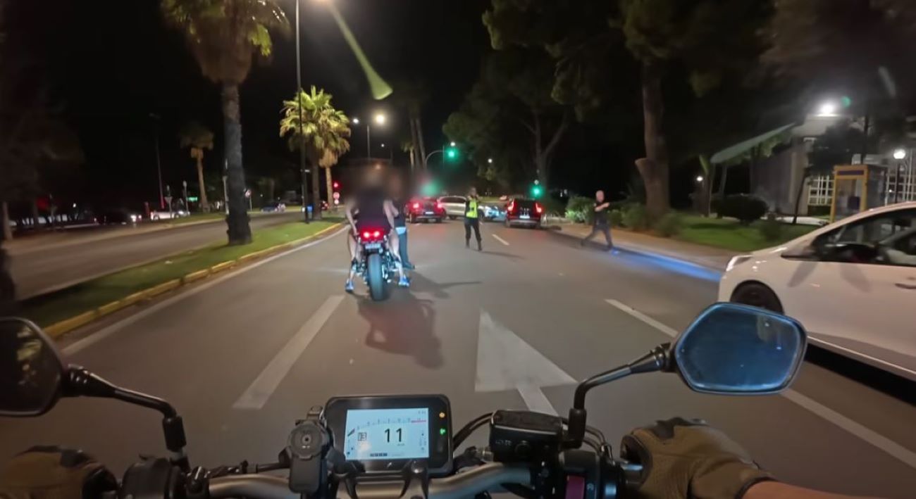 Μηχανές στη Λεωφόρο Βουλιαγμένης