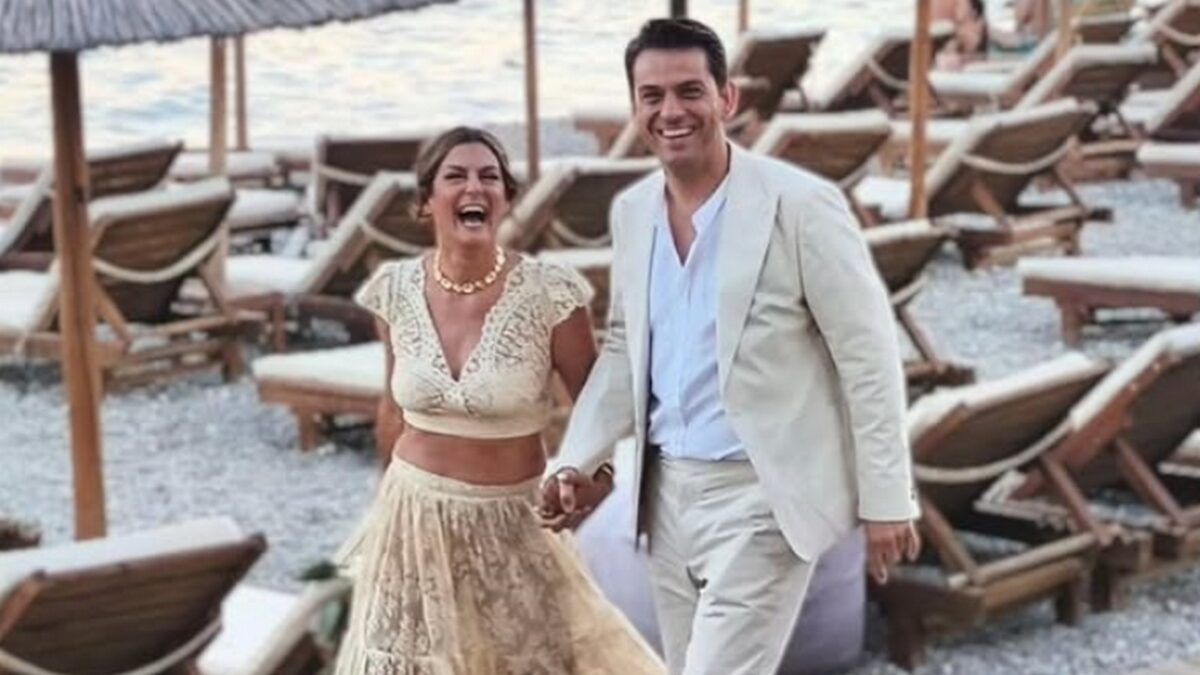 Η Χριστίνα Βραχάλη με το σύζυγό της