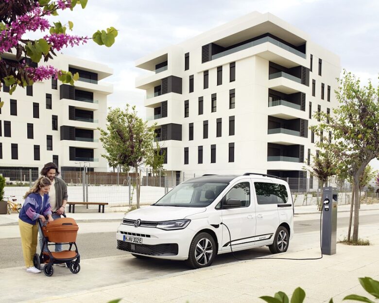 Το επιβατικό plug-in υβριδικό Caddy Life είναι γεμάτο προκλήσεις