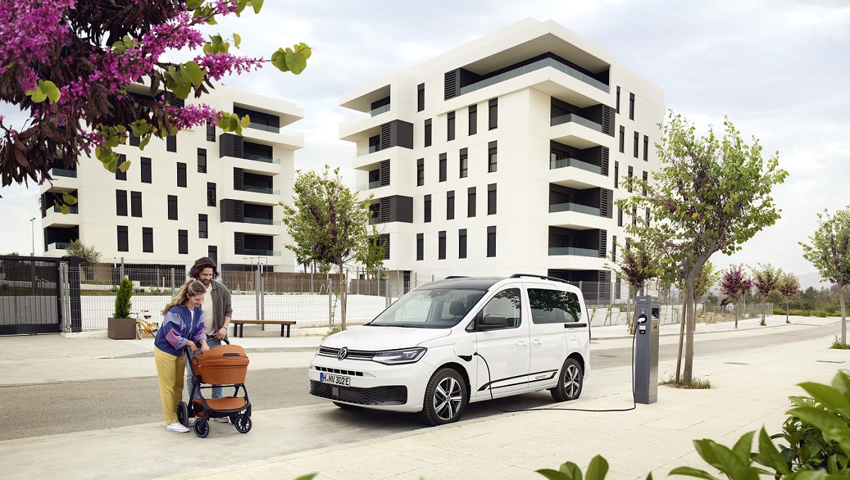 vw-caddy-life-ehybrid-