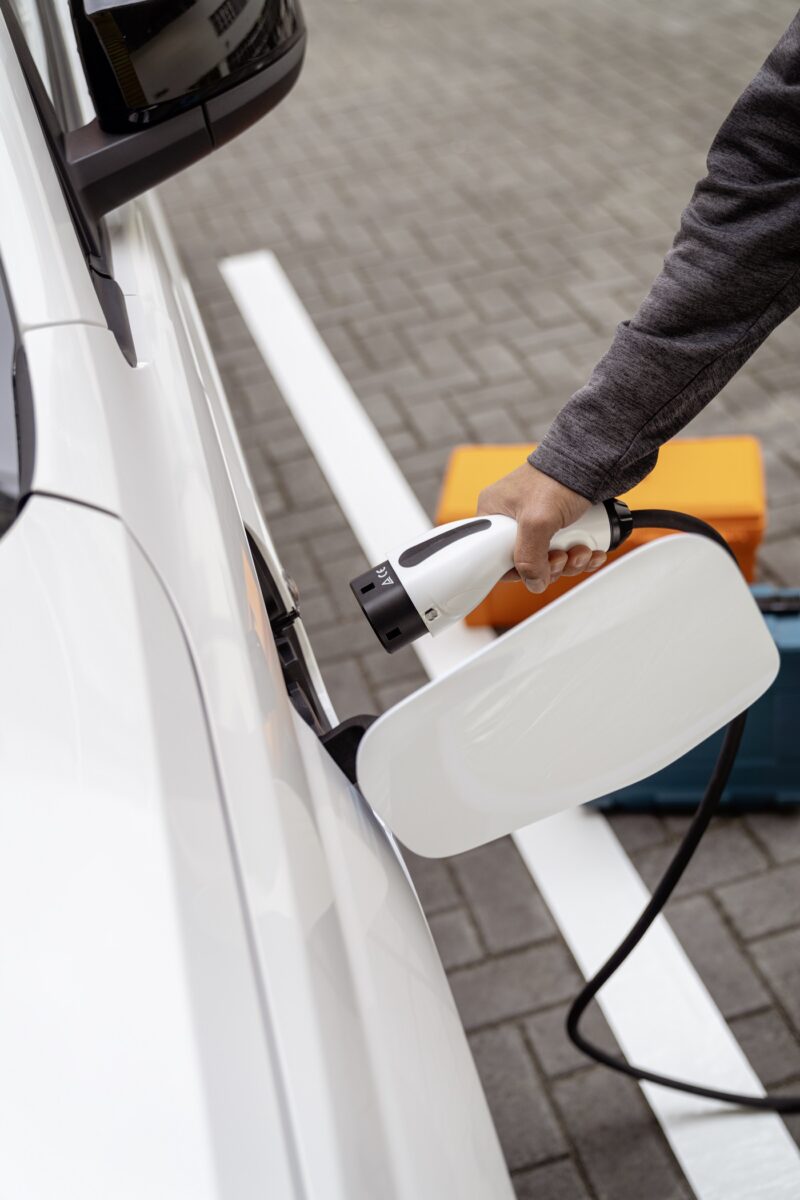 vw-caddy-life-ehybrid