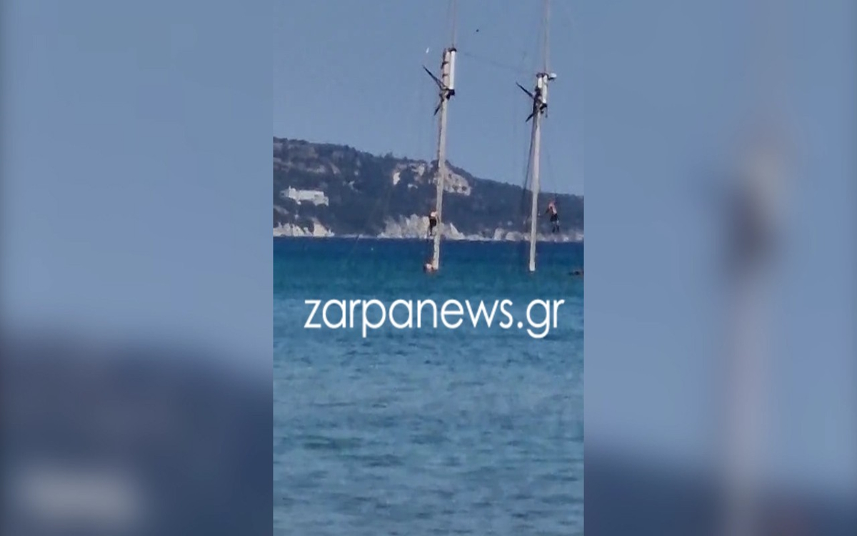 Οι νεαροί σκαρφαλώνουν πάνω στο ιστιοφόρο