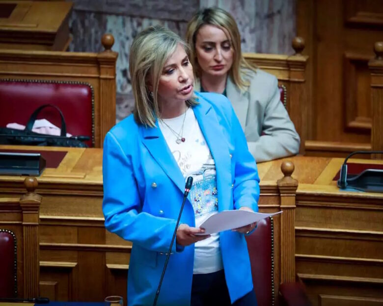 Η Ζέττα Μακρή αποκαλύπτει πώς έπεσε θύμα εκβιασμού από δημοσιογράφο στον Βόλο