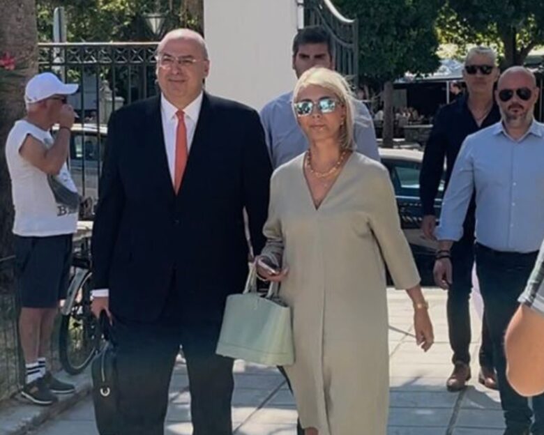 Η Ζέττα Μακρή στα δικαστήρια Βόλου για την υπόθεση εκβιασμού: «Έχω καταγγείλει με απόλυτη ειλικρίνεια αυτά που συνέβησαν»