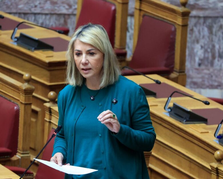 Ζέττα Μακρή: Συνελήφθη δημοσιογράφος που φέρεται να εκβίαζε τη βουλευτή της ΝΔ