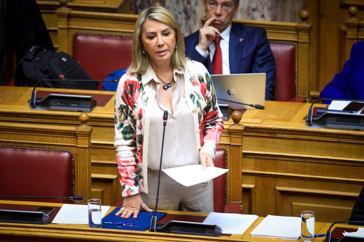 Η Ζέττα Μακρή