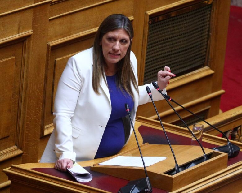 Η Ζωή Κωνσταντοπούλου υπερασπίστηκε τον Καραναστάση «λούζοντας» τον Λαζαρίδη: «Γυμνοσάλιαγκα, λέσι, υποκείμενο»