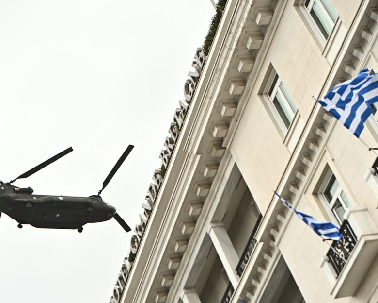 CH-47 Chinook: Tα ελικόπτερα «πολυεργαλεία» της Αεροπορίας Στρατού που έδωσαν το παρόν στα  πύρινα μέτωπα της Αχαΐας
