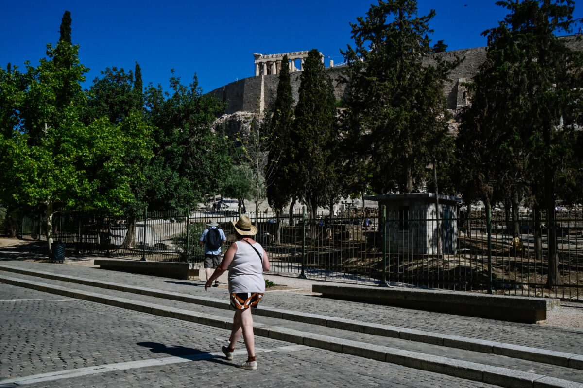 Τουρίστας στην Ακρόπολη